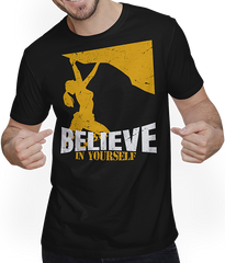 Produktbild von T-Shirt mit Mann Glaube an dich selbst Freiklettern Frau Klettern Mädchen