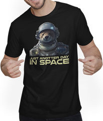 Produktbild von T-Shirt mit Mann Just Anotter Day In Space Astronaut Sonnensystem Otter