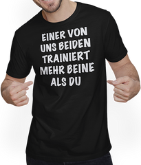 Produktbild von T-Shirt mit Mann Kraftsportler Bodybuilder Spruch | Squads Legday Diskopumper