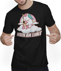 Produktbild von T-Shirt mit Mann Leben am Limit Kaffee Koffein Einhorn Sprüche Mädchen
