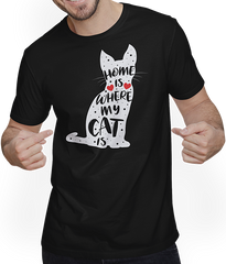 Produktbild von T-Shirt mit Mann Lustiger Katzen-Spruch | Home Is Where My Cat Is | Kitty