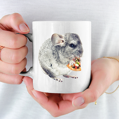 Chinchilla isst Pizza