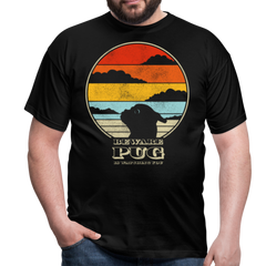 Pug is watching | Männer T-Shirt - Schwarz