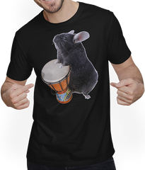 Produktbild von T-Shirt mit Mann Chinchilla trommelt Djembe Lustige Chinchillas Frauen