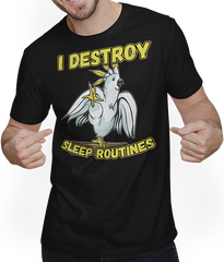 Produktbild von T-Shirt mit Mann I Destroy Sleep Routines Lustiger Gelbhaubenkakadu Spruch