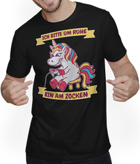 Produktbild von T-Shirt mit Mann Ich bitte um Ruhe bin am zocken Gamer Sprüche Einhorn Zocker