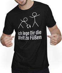 Produktbild von T-Shirt mit Mann Ich lege Dir die Welt zu Füßen | Lustiger Spruch | Liebe