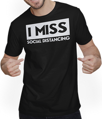Produktbild von T-Shirt mit Mann Ich vermisse soziale Distanzierung