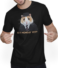 Produktbild von T-Shirt mit Mann Ist es Montag noch? Montag Sprüche Arbeitsspruch Büro Hamster
