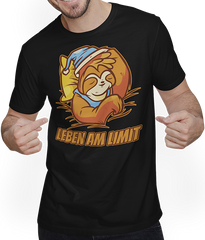 Produktbild von T-Shirt mit Mann Leben am Limit lustiger Faultier Sprüche für Mädchen & Jungs