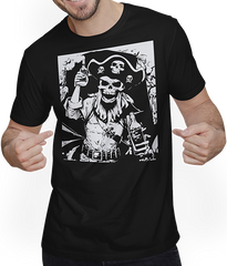 Produktbild von T-Shirt mit Mann Piraten-Fan Totenkopf Piraten Totenköpfe Freibeuter Segeln Pirat