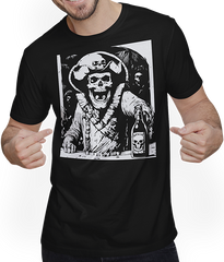 Produktbild von T-Shirt mit Mann Piraten-Fan Totenkopf Piraten Totenköpfe Freibeuter Segeln Pirat
