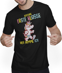 Produktbild von T-Shirt mit Mann Schulkind Erste Klasse Schulanfänger Schulstart Einhorn