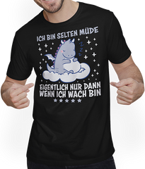 Produktbild von T-Shirt mit Mann Selten Müde Drachen Kawaii Drache Lustige Schlaf Sprüche