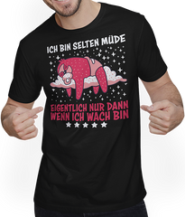 Produktbild von T-Shirt mit Mann Selten Müde Schlafen Baby Faultier Sprüche Sarkastisches