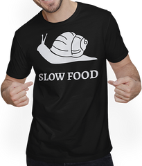 Produktbild von T-Shirt mit Mann Slow Food Römische Schnecke Lustiger Gourmet Spruch French Cook Chef