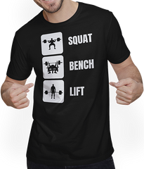 Produktbild von T-Shirt mit Mann Squat Bench Lift Kreuzheben Bank Press Kniebeugen Powerlifting