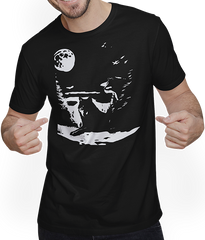 Produktbild von T-Shirt mit Mann Wolf und Mond Silhouette Wölfe Spruch