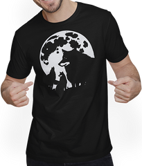 Produktbild von T-Shirt mit Mann Wolf und Mond Silhouette Wölfe Spruch