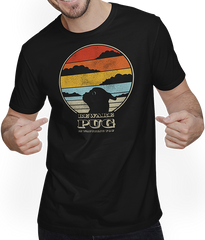 Produktbild von T-Shirt mit Mann Beware Pug Is Watching You Vintage Sonne Retro Sonnenuntergang Hund Mops