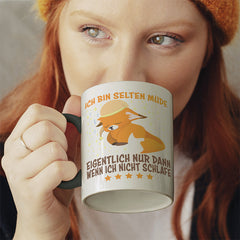 Ich bin selten müde eigentlich nur wenn ich nicht schlafe Fox Witzige schwarze Tasse kaufen Geschenk