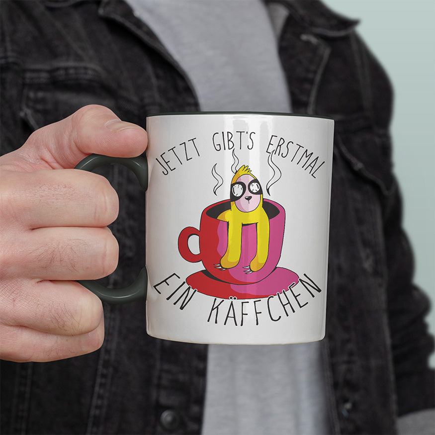 Jetzt gibts erstmal ein Käffchen Faultier 2 Witzige schwarze Tasse kaufen Geschenk