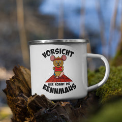 Vorsicht hier kommt die Rennmaus | Emaille Tasse