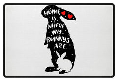 Kaninchen | Home Is Where My Bunnys Are | Fußmatte in Kelly Green in Größe 60x40cm