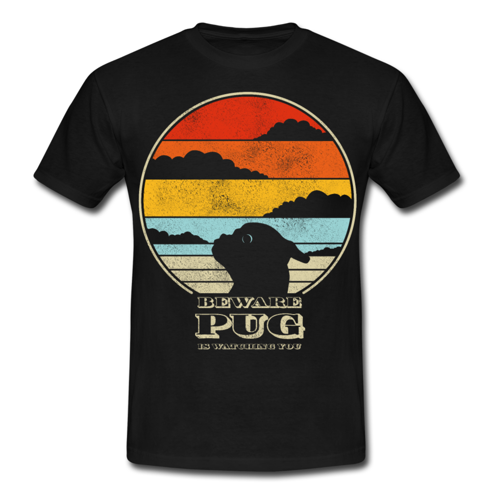 Pug is watching | Männer T-Shirt - Schwarz