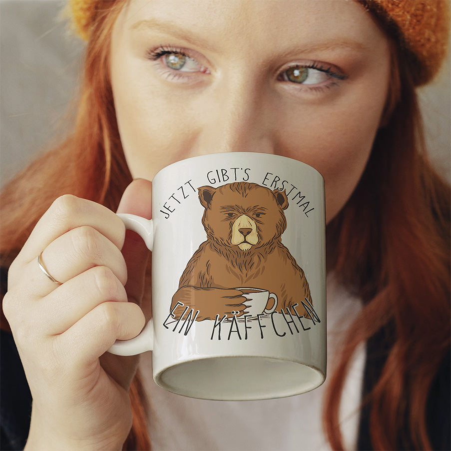Jetzt gibts erstmal ein Käffchen Bär 1 Lustige Kaffeetassee online kaufen Geschenkidee